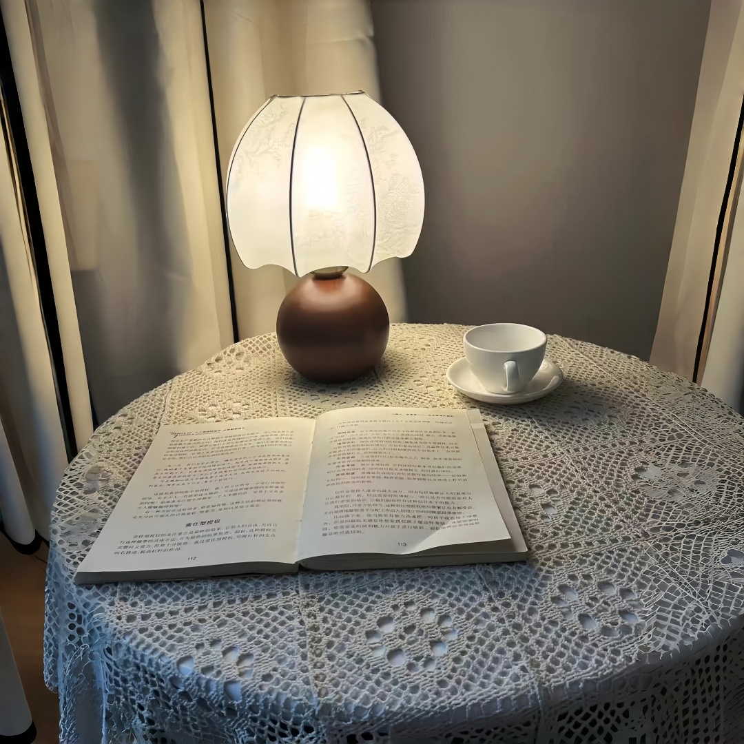 Vintage floral table lamp, med - Home Textiles & Furnishings ulasan dan harga